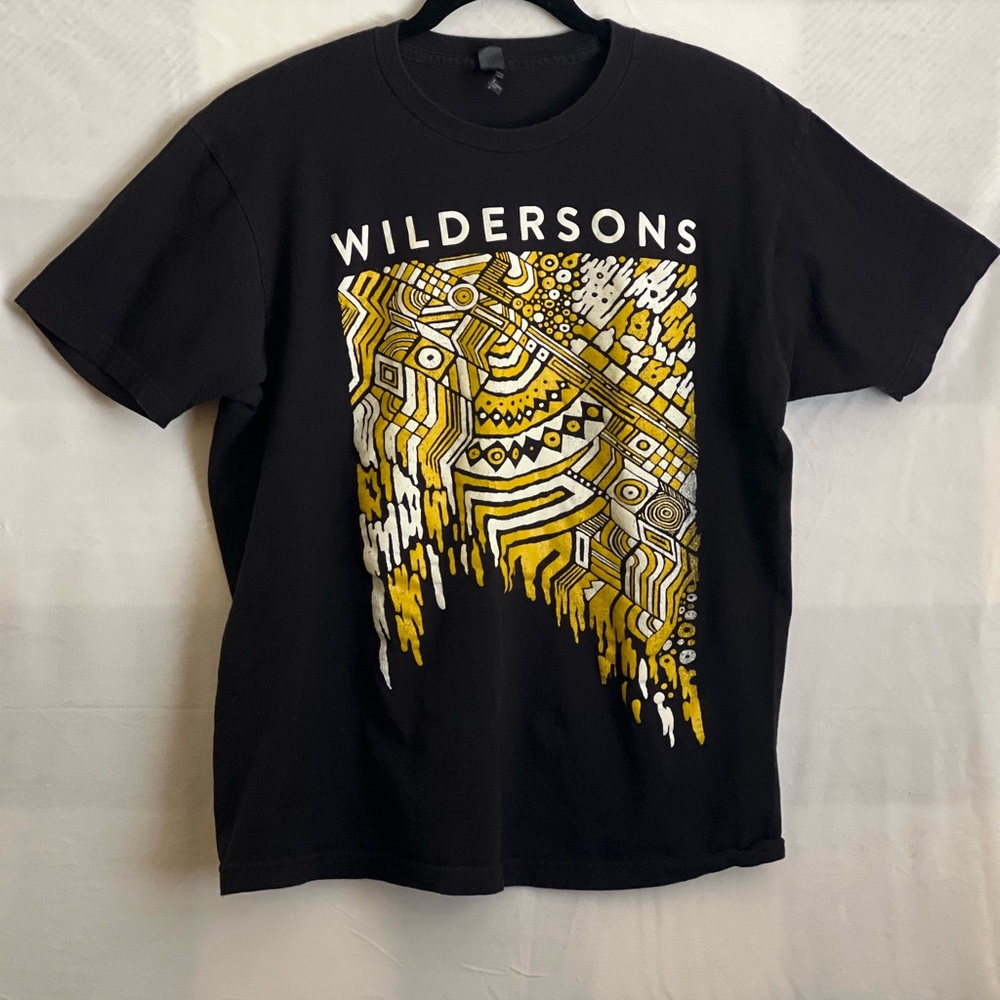 Oversized graphic tee